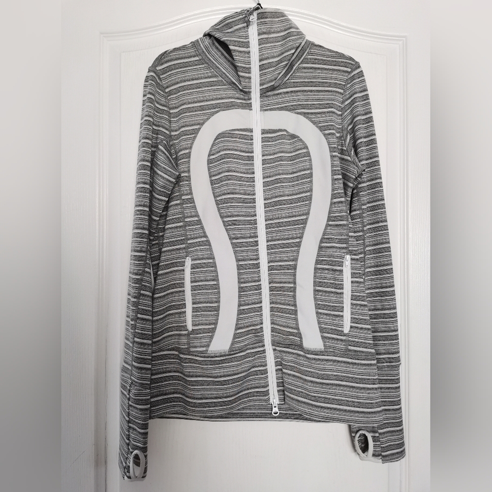 Lululemon Stride Jacket size 8 White and Gray